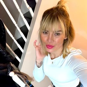 Meet your Posher, Miss Em